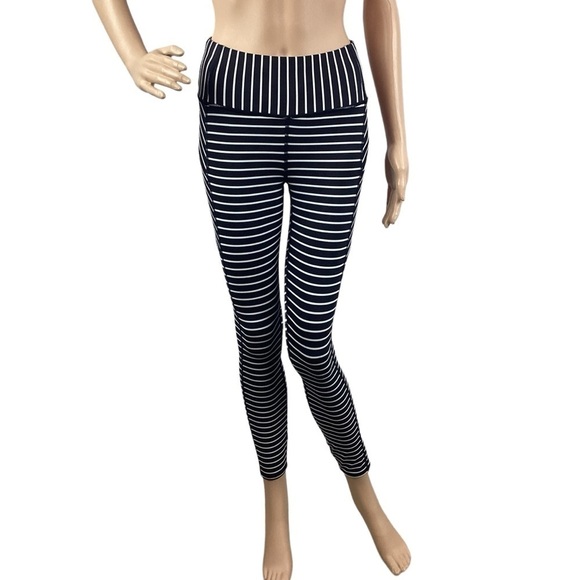 Athleta Stripe Contender 7/8 Tight in Powerlift Size XS - Picture 1 of 7